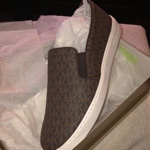 Micheal Kors woman’s sneakers